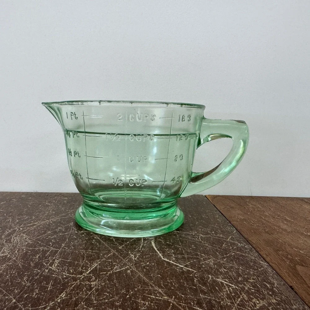 Vaseline Green Glass‎ Measuring Cup 2 Cup Capacity Kitchenware For Household Use